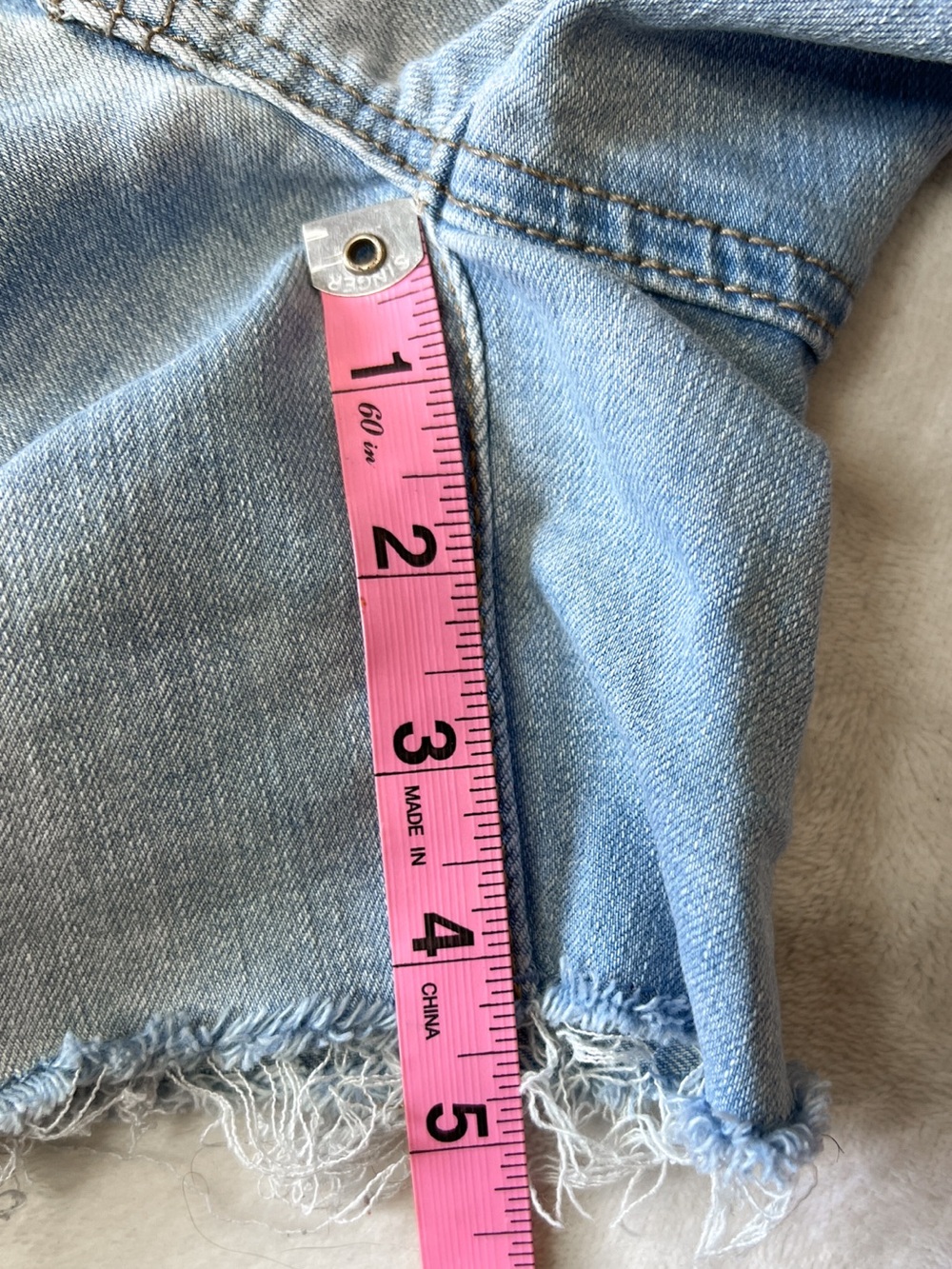 Vintage Y2K SO Shortie Light Wash Distressed Denim Juniors Cut-Off Shorts Size 7 - Picture 11 of 11